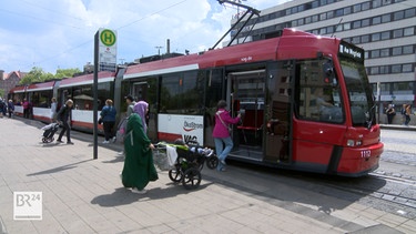Eine Tram-Bahn der VAG Nürnberg | Bild: BR
