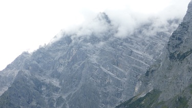 Watzmann-Ostwand: 1800 Meter Felswand sind zu bewältigen | Bild: BR/Georg Bayerle