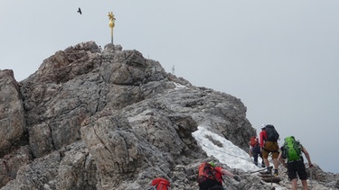 Neue Bergführer-Klientel auf der Zugspitze | Bild: BR; Georg Bayerle