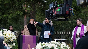 Bei den Dreharbeiten zu "Manifesto" mit Cate Blanchett. | Bild: BR/ SCHIWAGO FILM GMBH/ Julian Rosefeldt