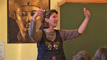 Klassenlehrerin Frau Umbach. | Bild: BR
