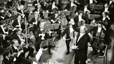 Das Symphonieorchester des Bayerischen Rundfunks spielt unter der Leitung von Rafael Kubelik. | Bild: BR/Foto Sessner