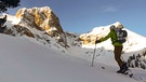 Zwei Skibergsteiger im Anstieg | Bild: BR/Michael Düchs
