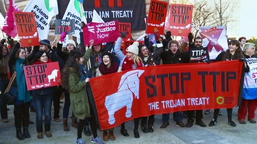 Eine Demonstration gegen TTIP | Bild: BR
