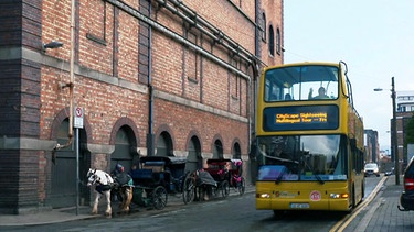 Bus und Guinness-Brauerei | Bild: BR