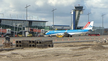 Die Baustelle des Vorfeldes am Nürnberger Flughafen. | Bild: BR