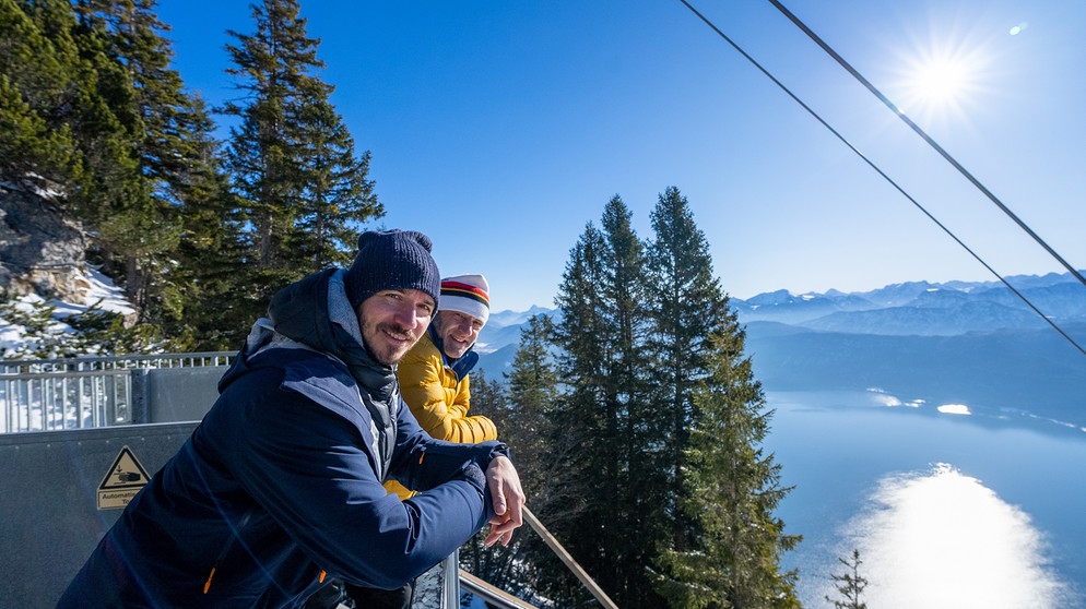 Skifahren in Retro-Skigebieten: Schmidt Max unterwegs mit Felix Neureuther am Herzogstand | Bild: André Goerschel