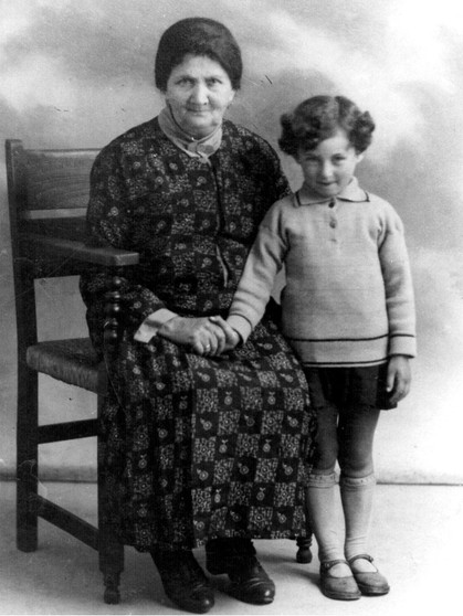 Mirjam Ohringer mit ihrer Großmutter (1928) | Bild: Mirjam Ohringer