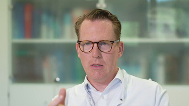 Prof. Dr. med. Lars Timmermann, Direktor für Neurologie, Universitätsklinikum Marburg | Bild: BR