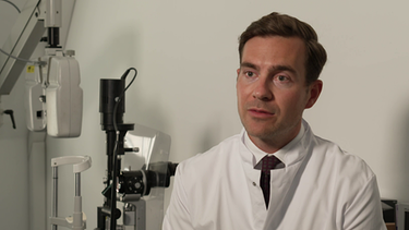 Portraitbild von PD Dr. Dr. med. Nikolaus Luft, Facharzt für Augenheilkunde, Augenklinik der Ludwig-Maximilians-Universität München. | Bild: BR