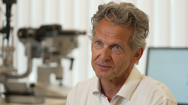 Portraitbild von Dr. med. Berthold Eckhardt, Facharzt für Augenheilkunde, Augen-MVZ Landshut. | Bild: BR