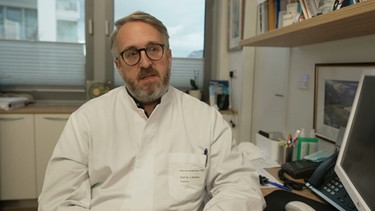 Portrait von Prof. Dr. med. Jörg Schelling, Facharzt für Allgemeinmedizin, München. | Bild: BR