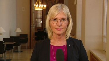 Ulrike Scharf, CSU, Arbeitsministerin / Familienministerin / stellv. Ministerpräsidentin im Kontrovers-Interview | Bild: BR / Kontrovers