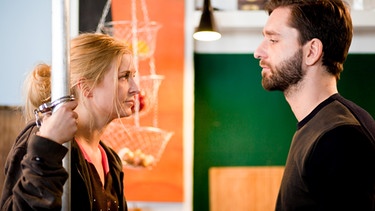 Alice (Birte Hanusrichter) und Henning (Aaron Thiesse) in "Nichtsdestotrotz" | Bild: schöne neue filme/Ole Otten