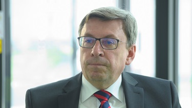 Reinhard Frauscher, Vorstandsvorsitzender Raiffeisenbank Altötting-Mühldorf  | Bild: BR