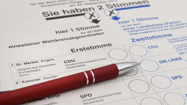 Stimmzettel Bundestagswahl mit Stift | Bild: picture-alliance/dpa