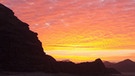Wildes Arabien: Sonnenuntergang in der Arabischen Wüste | Bild: NDR/NDR/BBC/Susan Gibson 2013