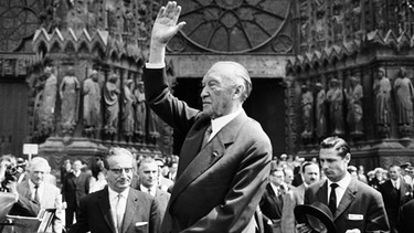 Konrad Adenauer in Reims | Bild: picture-alliance/Kurt Rohwedder
