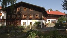 Unter unserem Himmel - Bauernhausgeschichten (Leben mit einem Denkmal): Bauernhaus in Arnbruck | Bild: BR