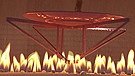 In der Dibbern-Porzellanmanufaktur wird die Glasur über offenem Feuer getrocknet | Bild: BR