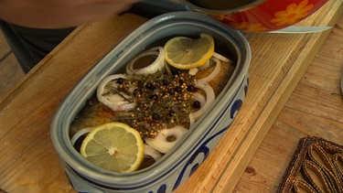 Kochgeschichten: Heimischer Fisch: Weißfische eingelegt wie Bratheringe  | Bild: BR