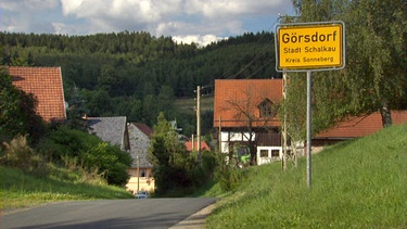 Görsdorf im Landkreis Sonneberg in Thüringen lag im 500-Meter-Sperrgebiet der DDR, direkt eingekesselt von der Grenze.  | Bild: BR