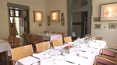 Der Innenraum des Restaurants Pörtnerhof in Seßlach | Bild: Wir in Bayern