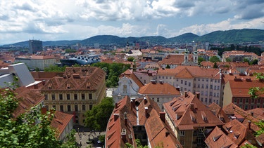 Graz vom Schlossberg aus gesehen | Bild: BR / Annette Eckl