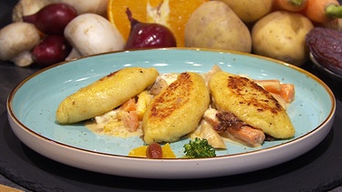 Blaukäse-Kartoffel-Nocken mit Dattel-Gemüse-Ragout und Orangen | Bild: BR