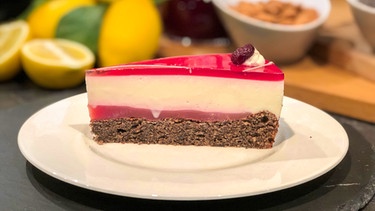 Joghurt-Mohn-Torte mit Cranberry | Bild: BR