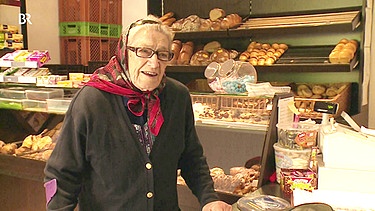 Die 90-jährige Emilie Frankl hat fast ihr ganzes Leben in Obersüßbach verbracht. | Bild: BR