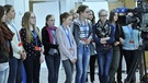 Mädchen beim Bayerischen Rundfunk am Girls Day 2014 | Bild: BR/Annette Goossens