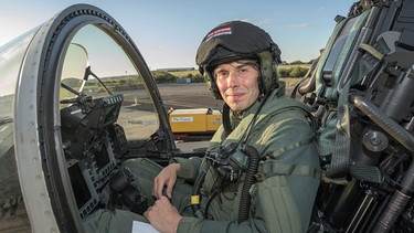 Presenter Brian Cox in einem Eurofighter Typhoon | Bild: BBC / Brian Cox / Ray Troll