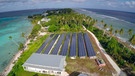 Tokelau ist das erste Land der Welt, das seine Stromerzeugung zu 100 Prozent auf Solarenergie umgestellt hat. | Bild: © SWR, honorarfrei - Verwendung gemäß der AGB im engen inhaltlichen, redaktionellen Zusammenhang mit genannter SWR-Sendung bei Nennung "Bild: SWR" (S2). SWR-Pressestelle/Fotoredaktion, Baden-Baden, Tel: 07221/929-22287, Fax: -929-22059, foto@swr.de.