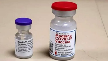 Corona-Impfstoff: Fläschchen von Pfizer-BionTech und Moderna. | Bild: BR/ORF
