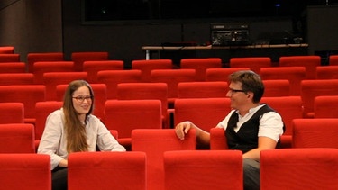 HFF-Regiestudentin Charlotte Funke mit Florian Kummert von Kino Kino im Gespräch | Bild: BR