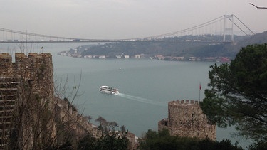 Die Fatih-Sultan-Mehmet-Brücke verbindet den asiatischen mit dem europäischen Teil Istanbuls | Bild: Merve Navruz