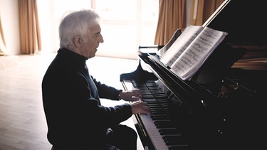 Dirigent und Pianist Vladimir Ashkenazy | Bild: © Decca / Ben Ealovega