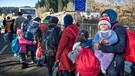  Flüchtlinge an der deutsch-österreichischen Grenze | Bild: picture-alliance/dpa