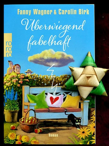 Buchcover: Überwiegend fabelhaft, Fanny Wagner & Carolin Birk | Bild: Rowohlt Taschenbuch Verlag; Bild: BR-Studio Franken/Staudenmayer
