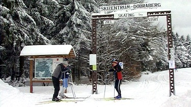 Langläufer am Skizentrum Döbraberg | Bild: BR-Studio Franken
