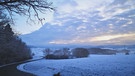 Früh morgens um 8 Uhr zur blauen Stunde im Ahorntal mit leichtem Bodennebel bei - 3°C. Eine mystische Stimmung. | Bild: Claudia Polster, Ahorntal, 30.11.2023
