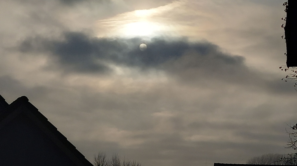 Die Sonne konnte sich leider nicht durchsetzen. Aufgenommen in Reuth im Landkreis Forchheim. | Bild: Sebastian Fischer, Forchheim, 08.01.2024