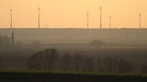 Windpark im Abendlicht. | Bild: Jürgen Hauptvogel, Kitzingen, 11.01.2024