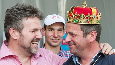 Klaus Lindner (rechts), Gesamtsieger des 2. Fränkischen Bratwurstgipfels | Bild: HWK Oberfranken