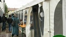 Ein Zelt als Flüchtlingsunterkunft | Bild: Bayerischer Rundfunk