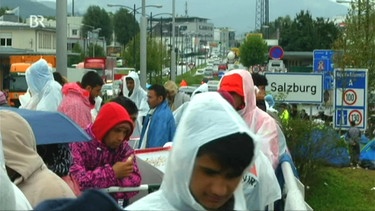 Flüchtlinge in Freilassing | Bild: Bayerischer Rundfunk