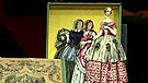 Anziehpuppe. Diese "Pariser Modepuppe", eine Ankleidepuppe mit acht Kleidern, wurde um 1855/1860 in Nürnberg, dem Zentrum für Papierspielwaren gefertigt. Diente sie denn wirklich Kindern zum Spielen? Geschätzter Wert: 2.000 bis 3.000 Euro | Bild: Bayerischer Rundfunk