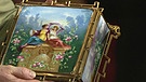 Bemalte Schatulle. Die von Frankreich beeinflusste "flauschige" Malerei auf den Porzellanplatten dieser russischen Schatulle aus den 1860er-Jahren verbindet sich mit modischer chinesischer Ornamentik. Geschätzter Wert: 1.200 Euro | Bild: Bayerischer Rundfunk