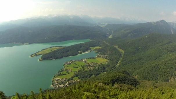 Am Osser eher nicht - das hier ist der Walchensee, ein See mit Kraftwerk | Bild: Bayerischer Rundfunk